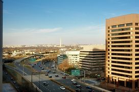 Embassy Suites By Hilton Crystal City National Airport