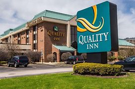 Quality Inn Schaumburg - Chicago Near The Mall