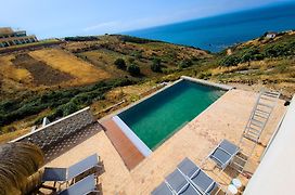 Tres Belle Villa Avec Piscine Et Vue Incroyable Sur Mediterannee