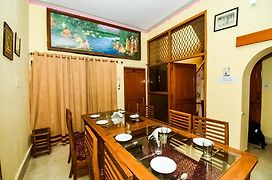 Oyo Poonam Guest House