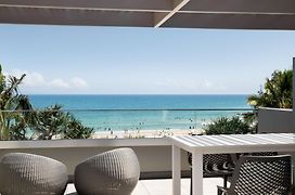 Netanya Noosa Beachfront Resort