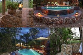 Grace Of Africa, Couples 5 Star Nature Lodge
