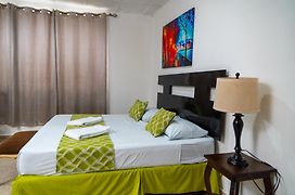 Suites & Apartments San Benito - Zona Rosa