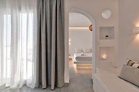 Paros Blue Dolphin Fully Renovated By Rivea Group