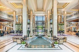 Siam Kempinski Hotel Bangkok - Sha Extra Plus Certified