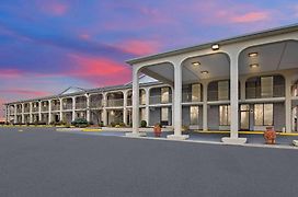 Days Inn By Wyndham Columbia Kentucky