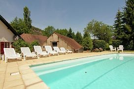 Appealing Apartment In Vezac With Swimming Pool