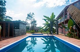 Jungle Hut Resort Sigiriya
