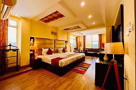 The Reo Luxury Hotel - Haridwar