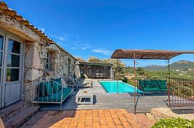Bergerie de luxe avec piscine chauffée vue sur la baie de Santa Giulia