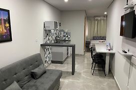 Novo Apartamento Studio A Poucos Passos Do Paraguai - Vila Portes
