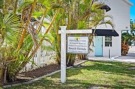 Parrot Beach Cottages Suite #2