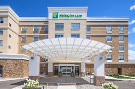 Holiday Inn & Suites Detroit - Troy, An Ihg Hotel