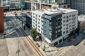 Aloft Denver Downtown