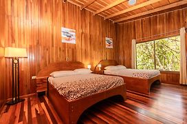 Jaguarundi Lodge - Monteverde