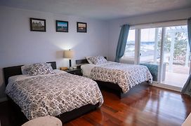 Hov B&B House -Hospitality Ocean View Victoria-