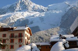 Aiguille Du Midi - Hotel & Restaurant