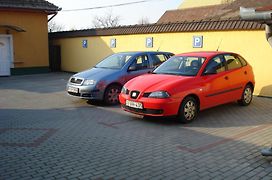 Halász Airport Panzio