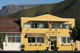 Dolphin Inn Guesthouse