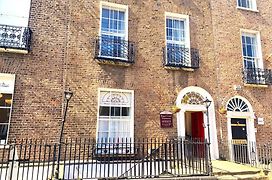 Baggot Court Townhouse