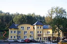 Gasthof&Hotel Wolfsegger