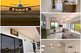 Casa Garitas Guesthouse - Free Sjo Airport Shuttle