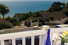 A Beautiful Apartment With Stunning Sea Views & Private Balcony