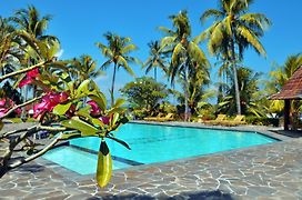 Puri Bunga Beach Cottages