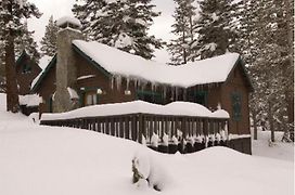 Tamarack Lodge