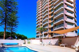 Narrowneck Court Holiday Apartments
