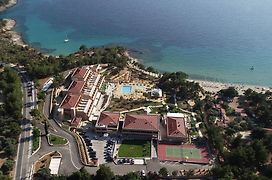 Royal Paradise Beach Resort&Spa
