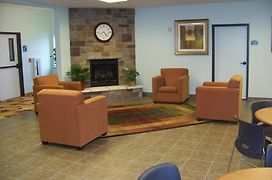 Days Inn & Suites By Wyndham Columbus Ne