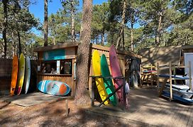 Hoya Surf Camp - Activités + logements