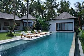 Santun Luxury Private Villas-Chse Certified