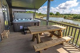 Woodhall Country Park Lodges