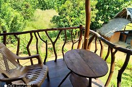 Sigiriya Rock Gate Tree House