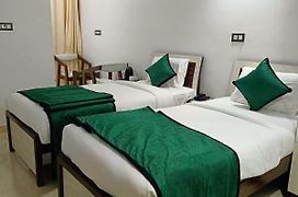 Hotel Aman Residency