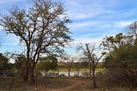 Foxy Crocodile Bush Retreat & Kruger Safari'S - No Loadshedding