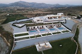 La Grande Vue-Private Hilltop Villas With Private Pools