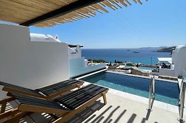 Seethrough Mykonos Suites (Adults Only)