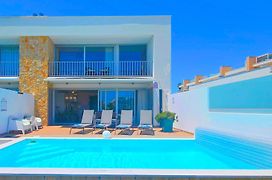Luxury Villa & Private Heatable Pool In Albufeira