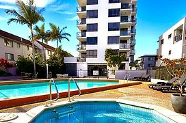Aqualine Apartments On The Broadwater
