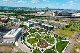 Courtyard By Marriott Philadelphia South At The Navy Yard