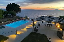 Blue Lagoon Suites At Stoupa