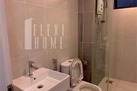Spacious Big Room, Designed & Quiet Family Home, Eclipse In Cyberjaya By Flexihome-My