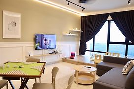 Midvalley Southkey Mosaic Suite By Nest Home