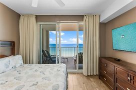 Ocean Reef Beach Resort! Beach Front! Free Seasonal Beach Chairs! By Dolce Vita Getaways Pcb