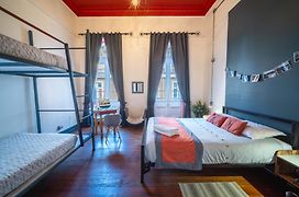 Maki Hostels & Suites Valparaiso