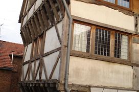 Aparthotel De Beek Anno 1410