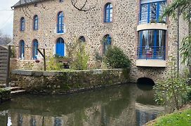 Le Moulin De Meral